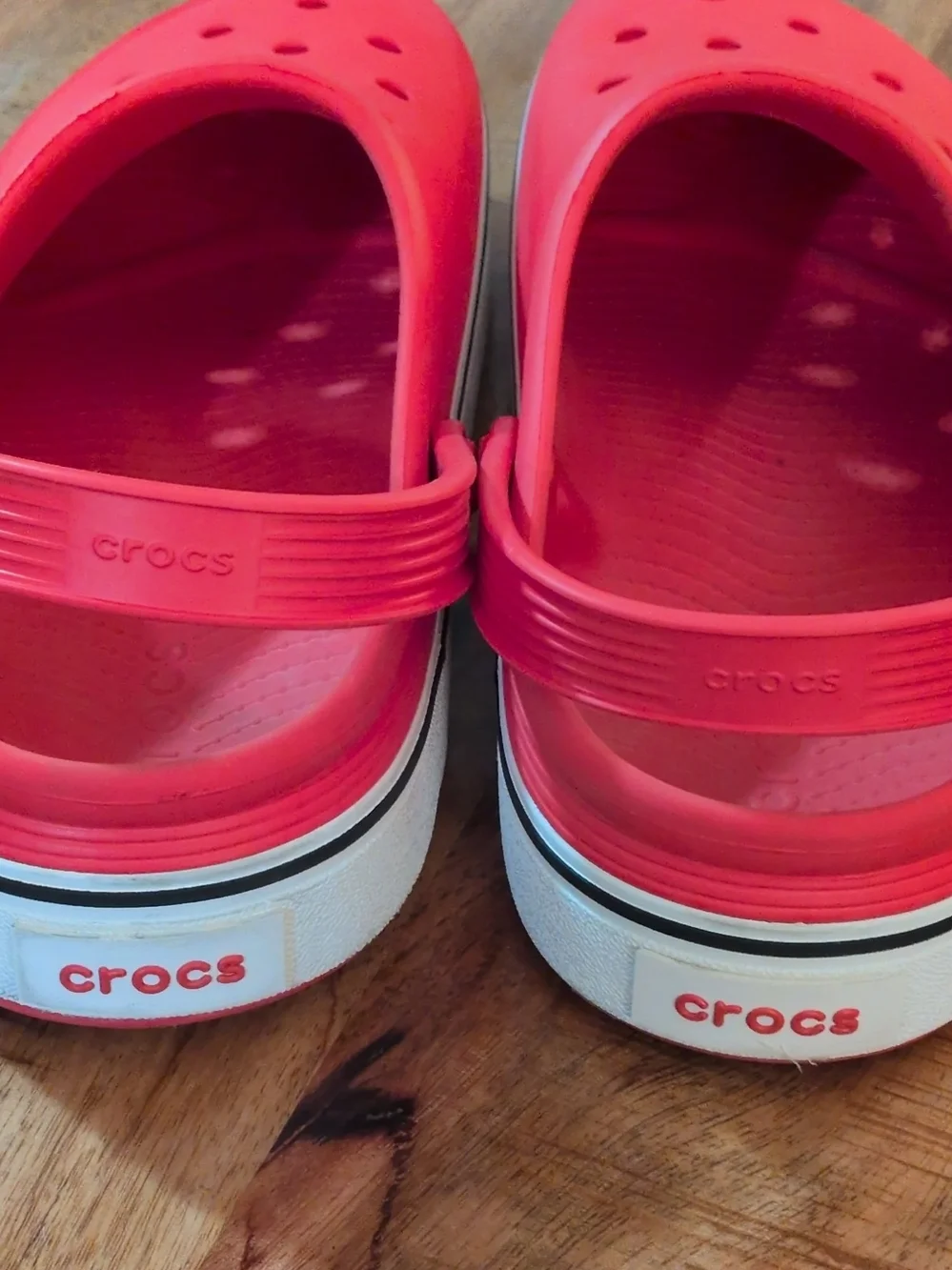 Crocs Off Court Clog Tomato Red Stripe Men's 11